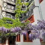 Hotell Doctor Weinstube 3*