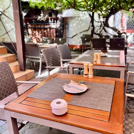 فندق Doctor Weinstube برنكاستيل كويس