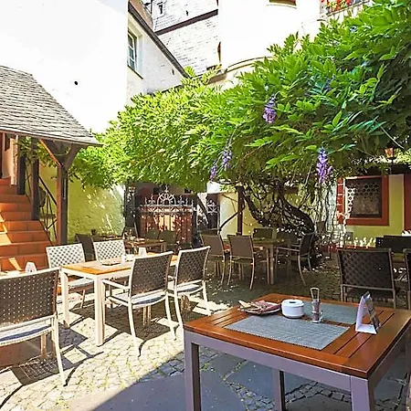 Doctor Weinstube Hotel 3*