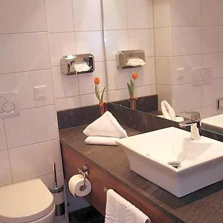 Doctor Weinstube Hotel 3*