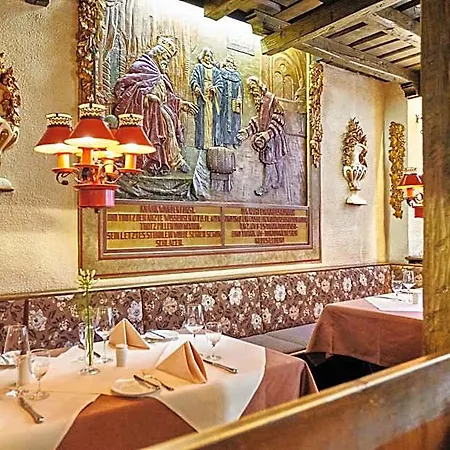 Doctor Weinstube Hotel 3*