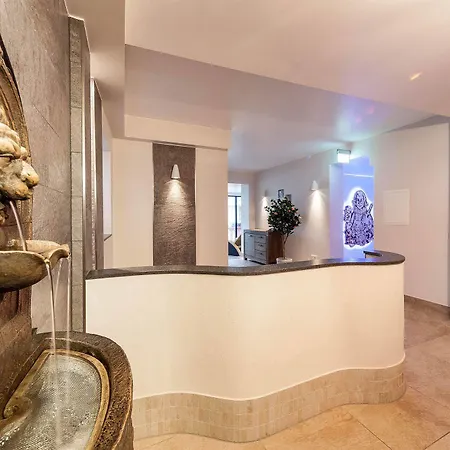 Hotel Doctor Weinstube 3*