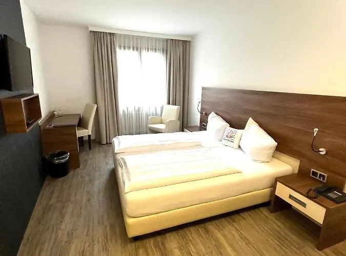 Hotel Doctor Weinstube 3*